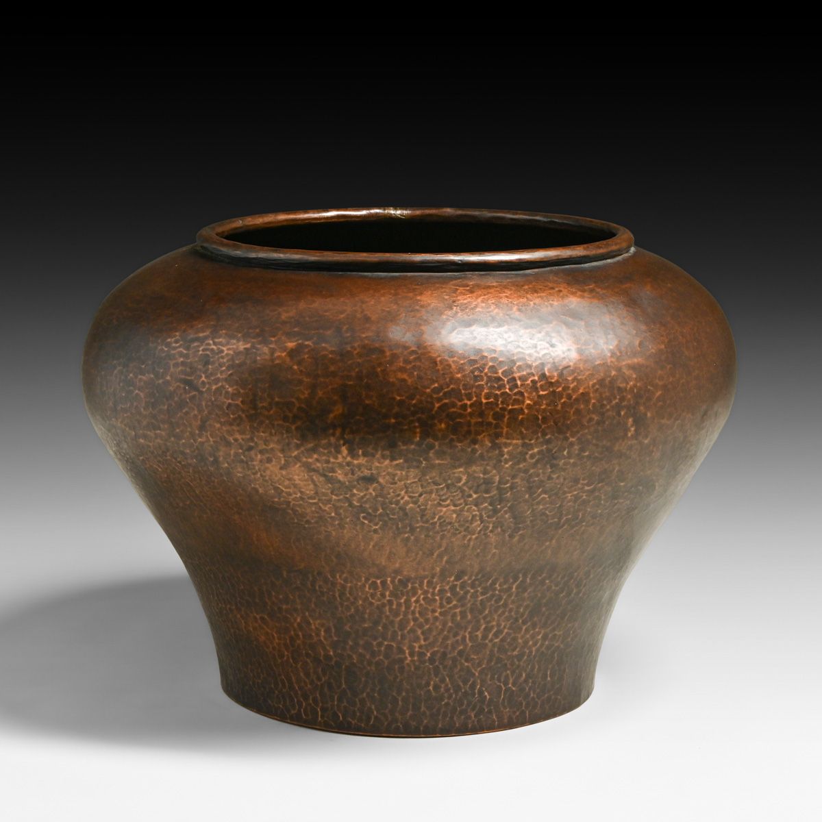 Arts & Crafts Period Hammered Copper Jardiniere c1910