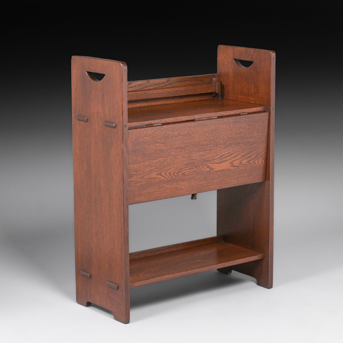 Gustav Stickley #721 Desk c1910