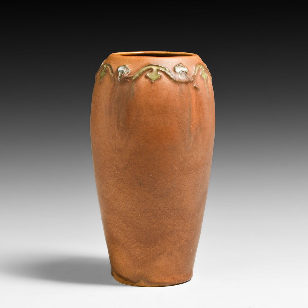 Arequipa Pottery Squeeze-Bag Decorated Spades Vase c1911-1912
