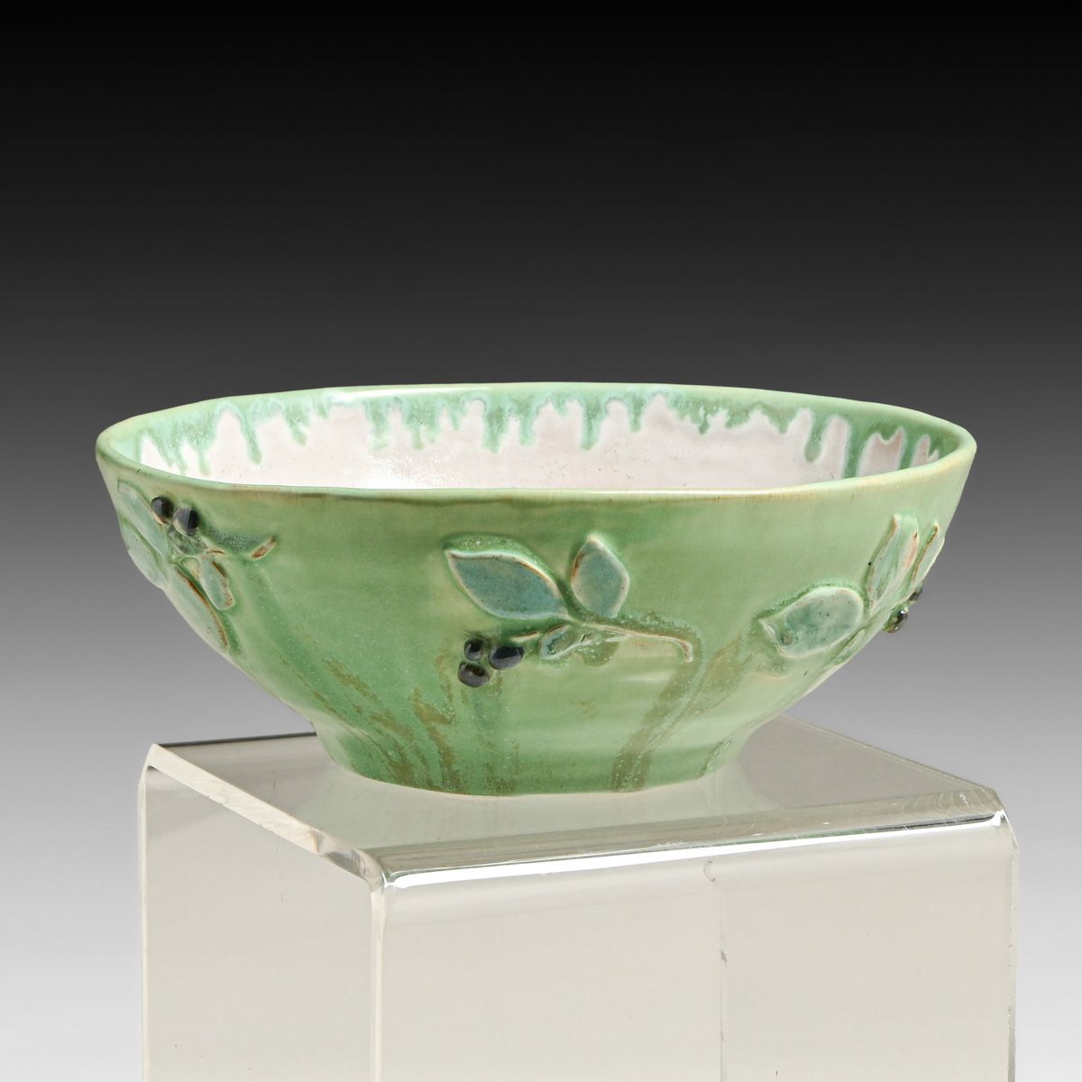 Byrdcliffe Art Pottery Hand-Carved Bowl c1903-1910