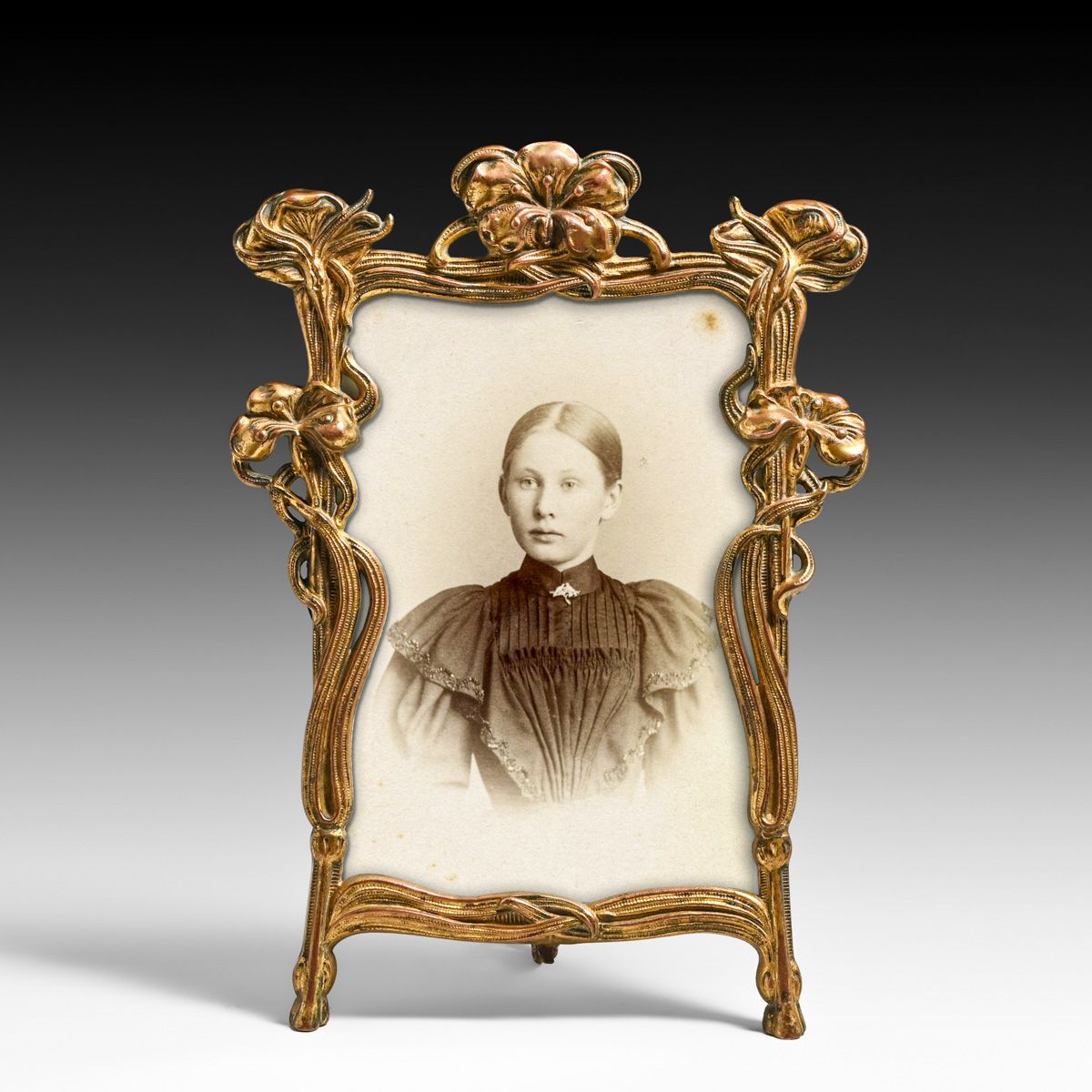 Art Nouveau Gilt Brass Picture Frame c1900s