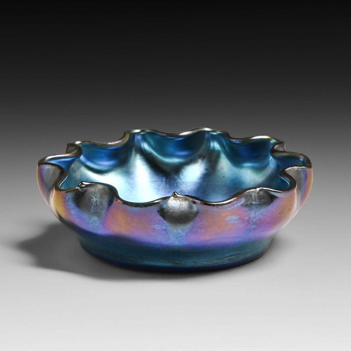 Tiffany Favrile Blue Iridescent Ruffled Rim Glass Bow c1910