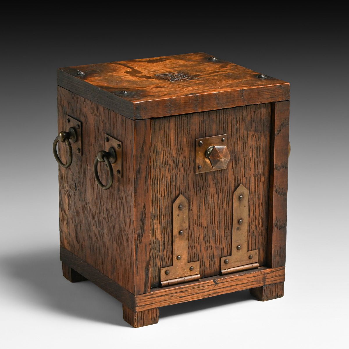 The Craft Shop - Philadelphia Arts & Crafts Oak & Brass Humidor Box c1910