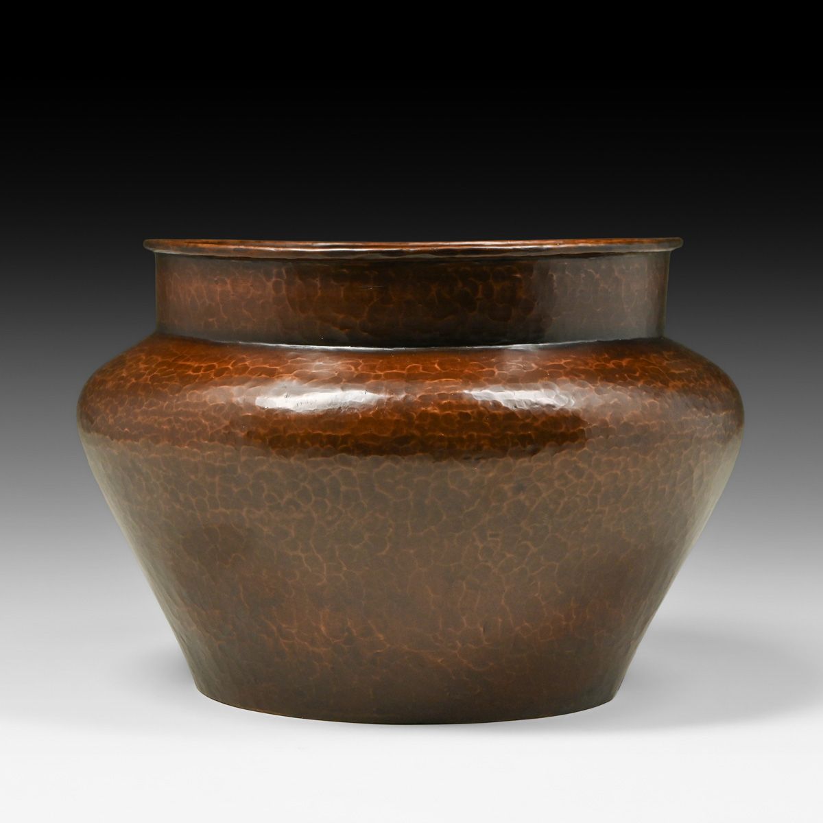 Stickley Brothers #411 Hammered Copper Jardiniere c1910