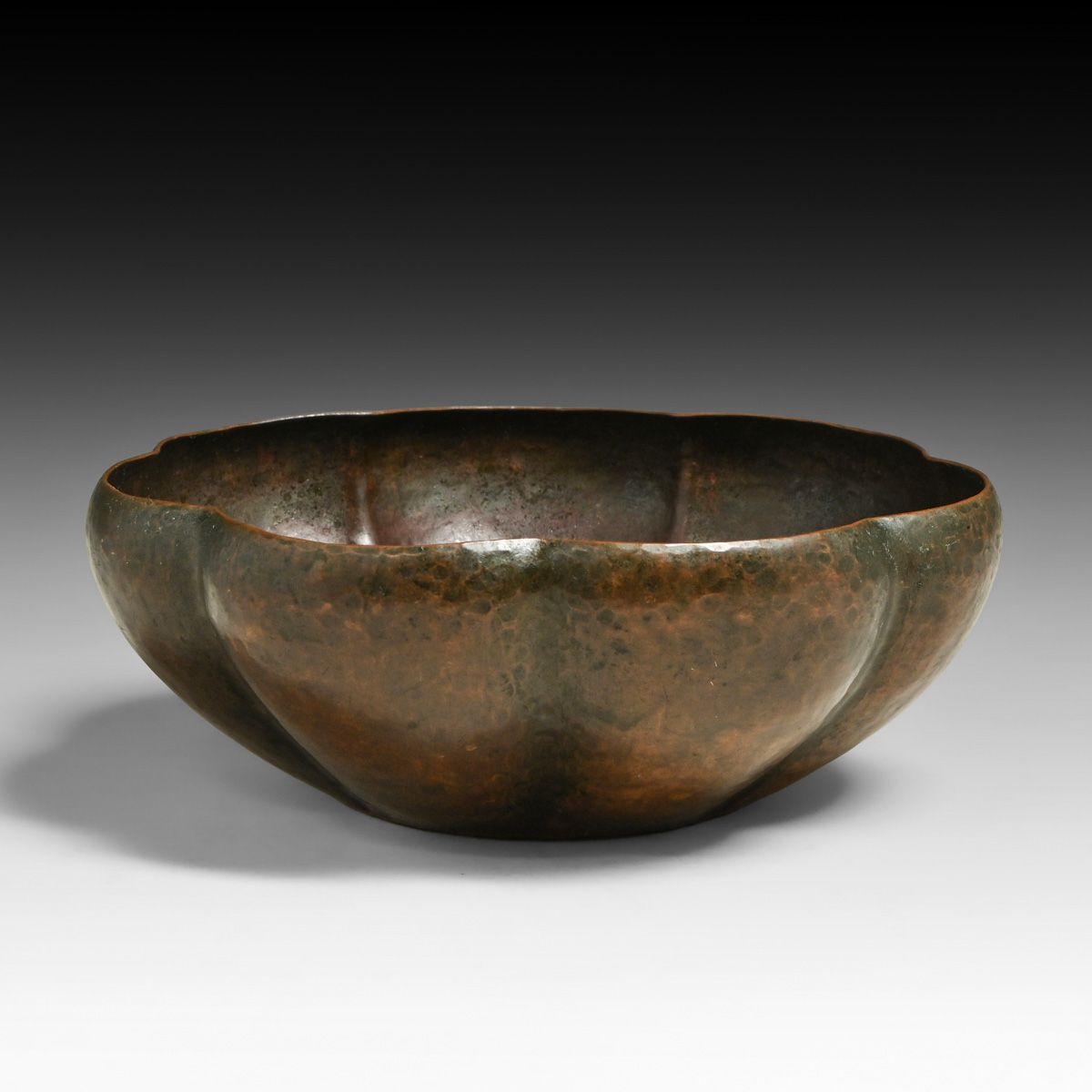 Dirk van Erp Hammered Copper Seven-Lobed Bowl c1920s