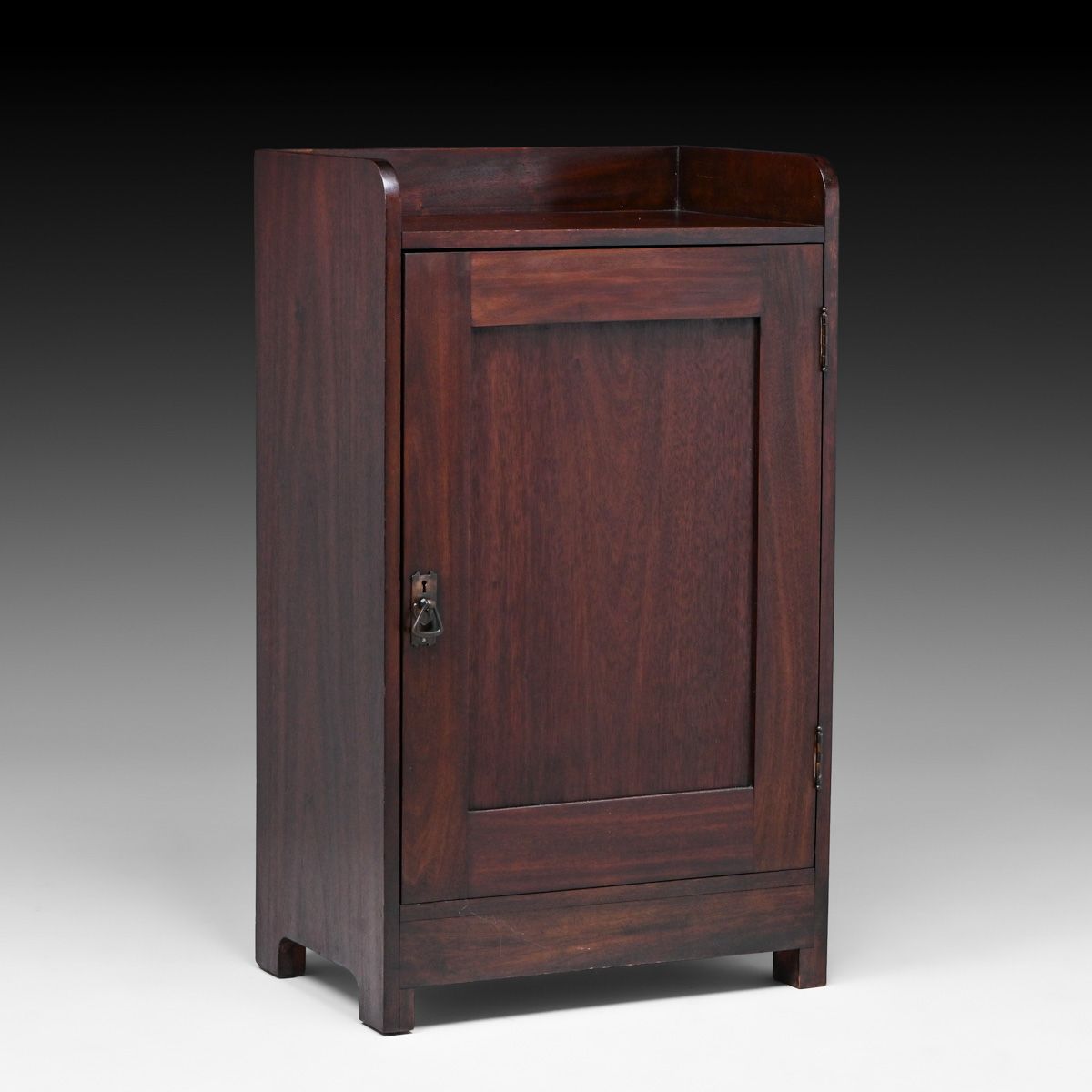 Grand Rapids Mahogany One-Door Cabinet c1910