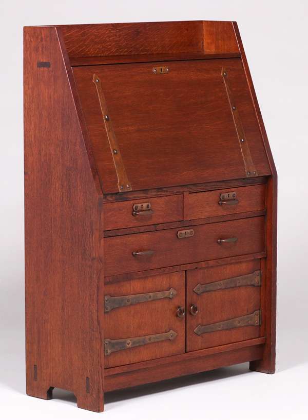 Early Gustav Stickley 550 Strap Hinge Dropfront Desk C1903